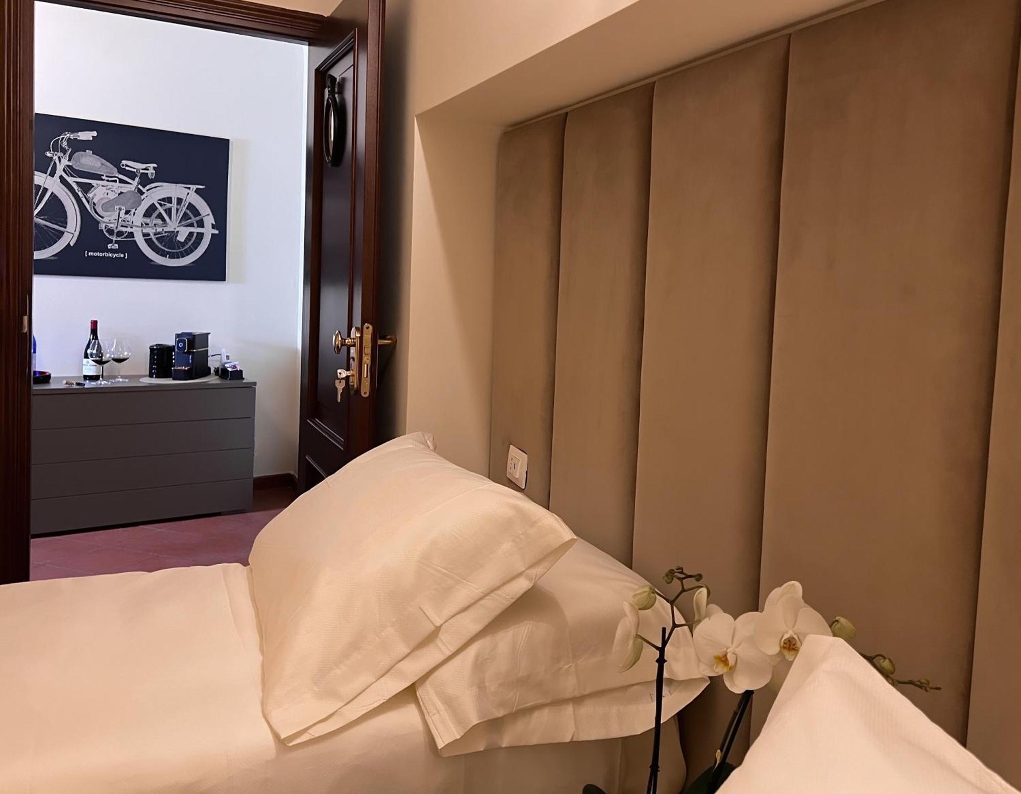 Dimora Conte Cavour Otel Vercelli Oda fotoğraf